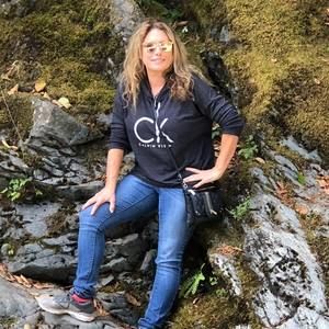 Meet your Posher, Petrina